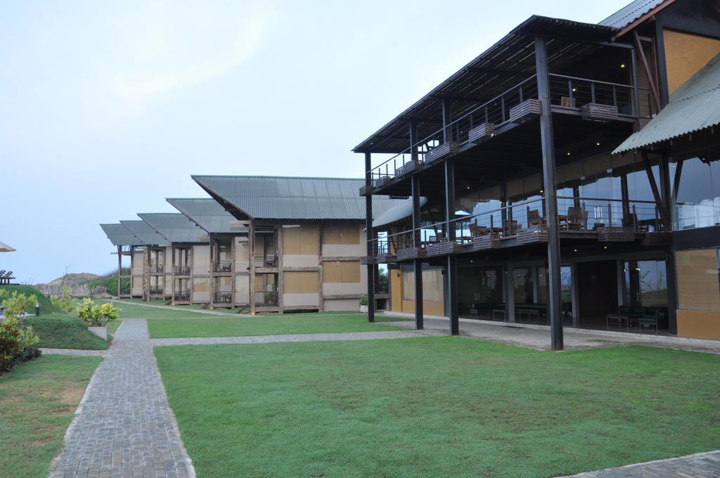 Laya Safari Resorts & Spa Yala Exterior foto